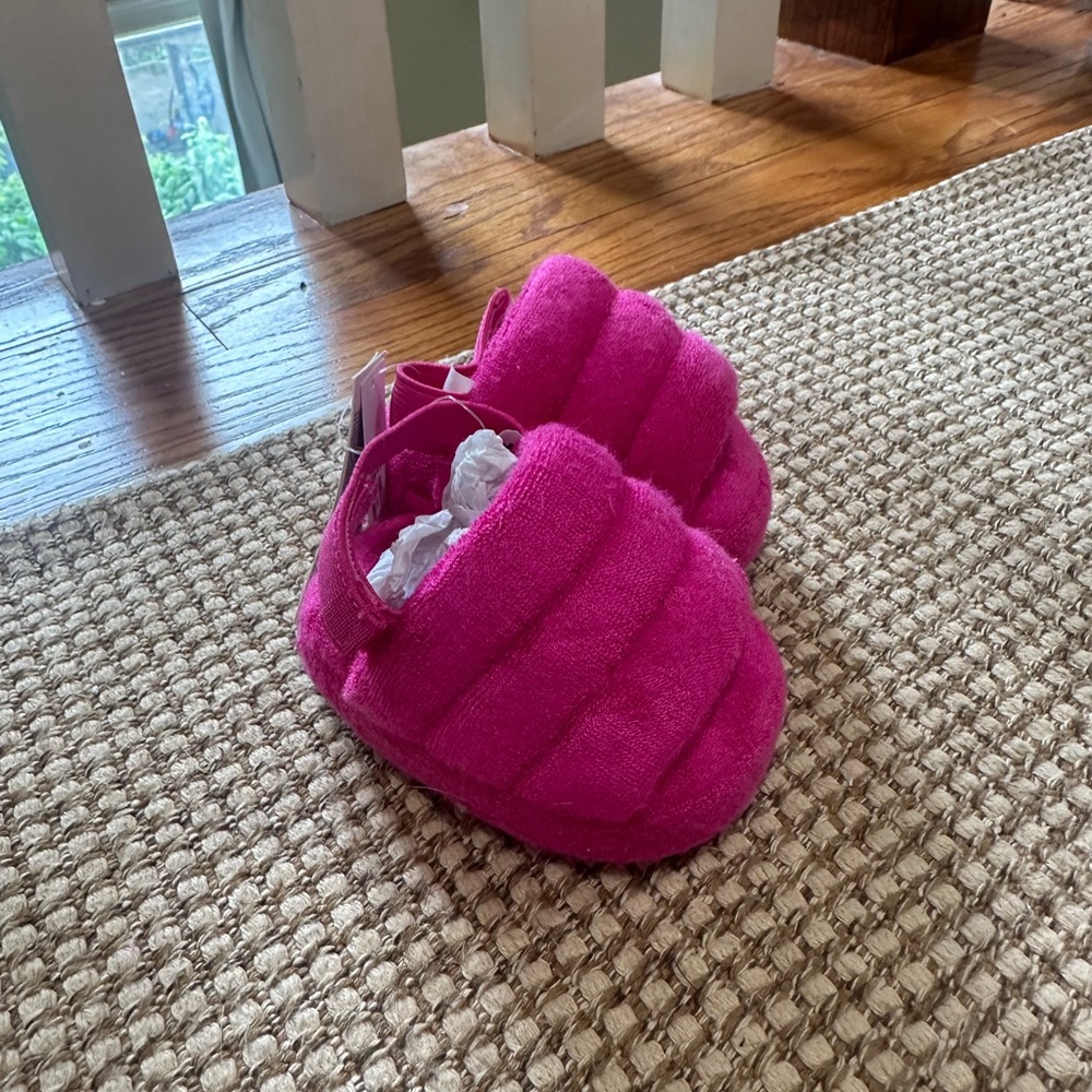0-3Months Plush Slip-On Shoes in Bright Pink